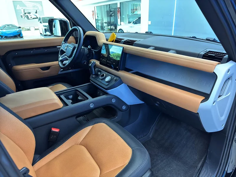 Land Rover Defender — фото 12