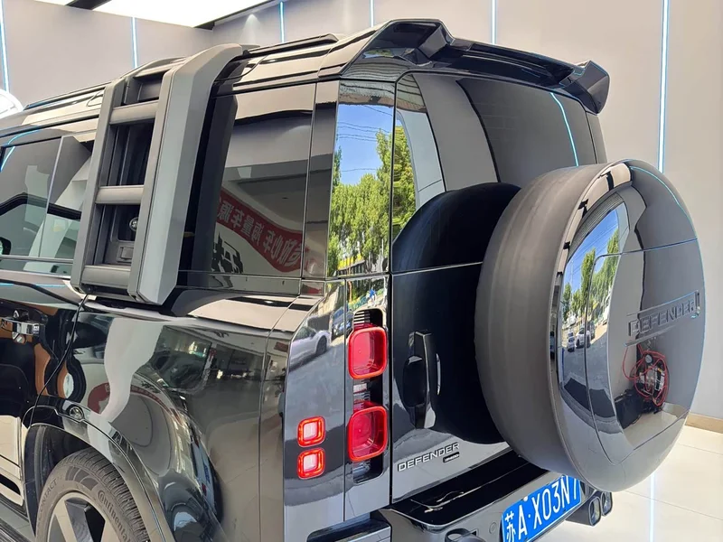 Land Rover Defender — фото 7