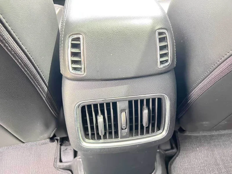 Kia Sportage — фото 9