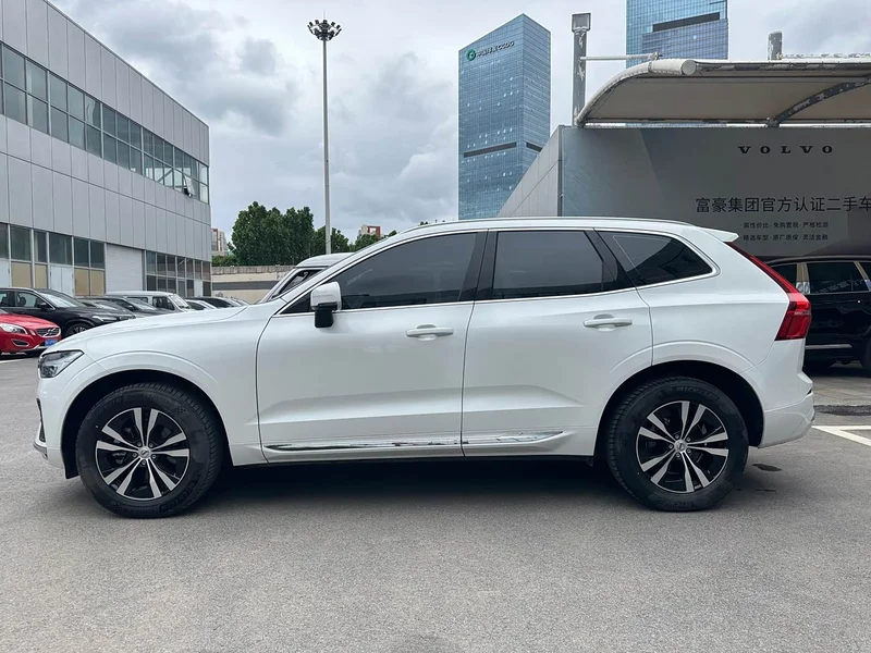 Volvo XC60 — фото 4