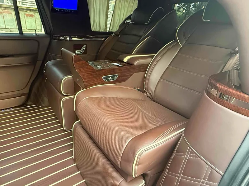 Lincoln Navigator — фото 12