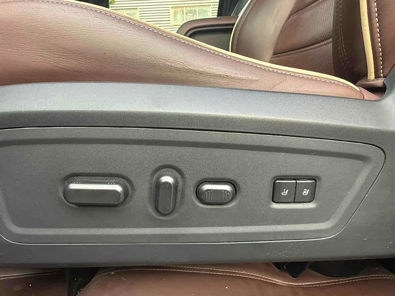 Lincoln Navigator — фото 13