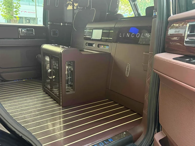 Lincoln Navigator — фото 14