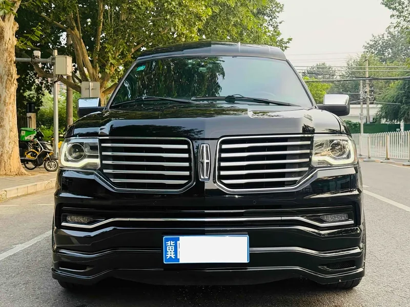 Lincoln Navigator — фото 2