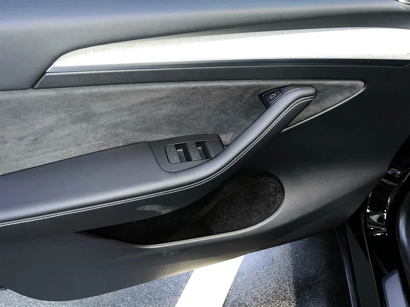 Tesla Model Y — фото 13