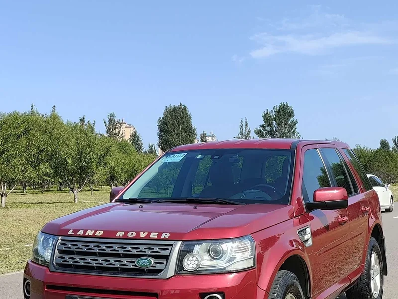 Land Rover Freelander 2 — фото 1