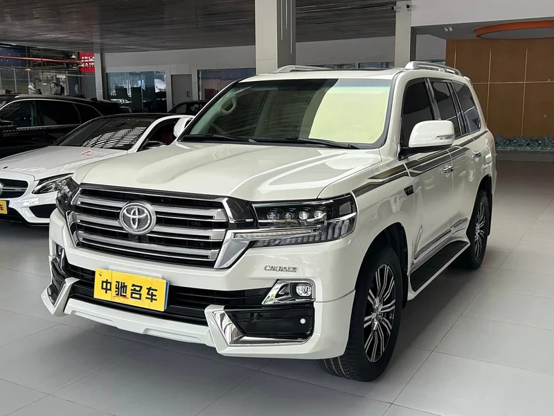 Toyota Land Cruiser (Imported) — фото 1