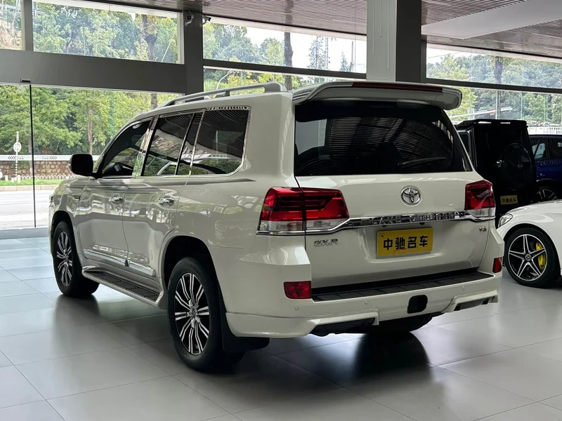 Toyota Land Cruiser (Imported) — фото 4