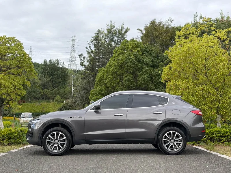 Maserati Levante — фото 5