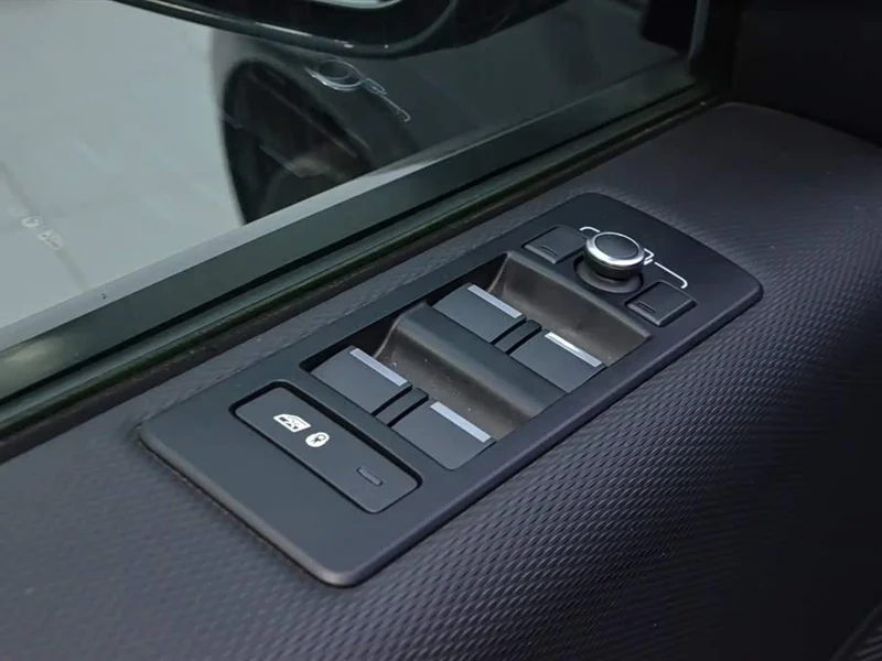 Land Rover Discovery — фото 17