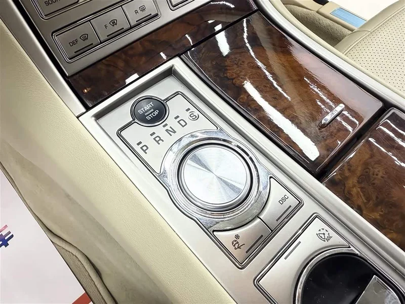Jaguar XF — фото 13