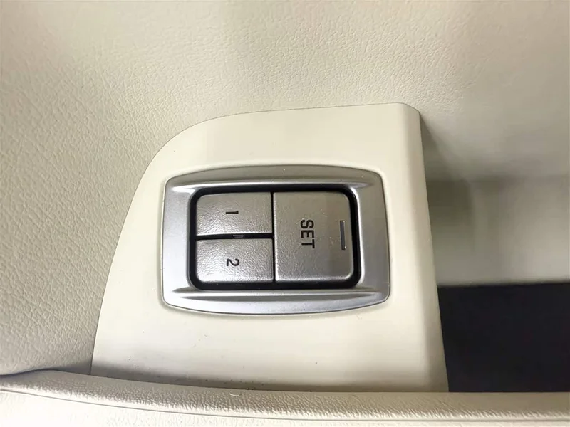 Jaguar XF — фото 16