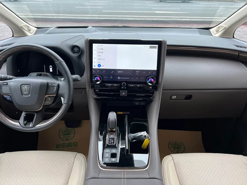 Toyota Vellfire — фото 16