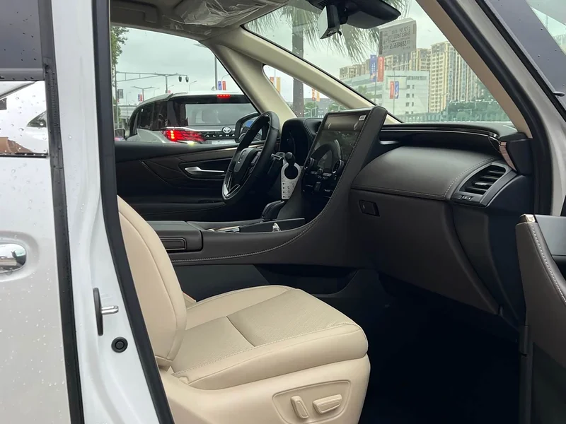 Toyota Vellfire — фото 4