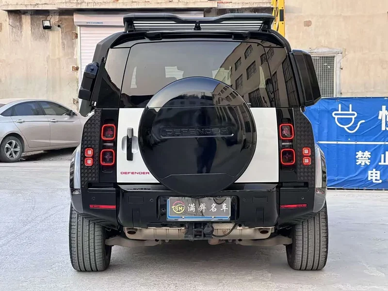 Land Rover Defender — фото 6