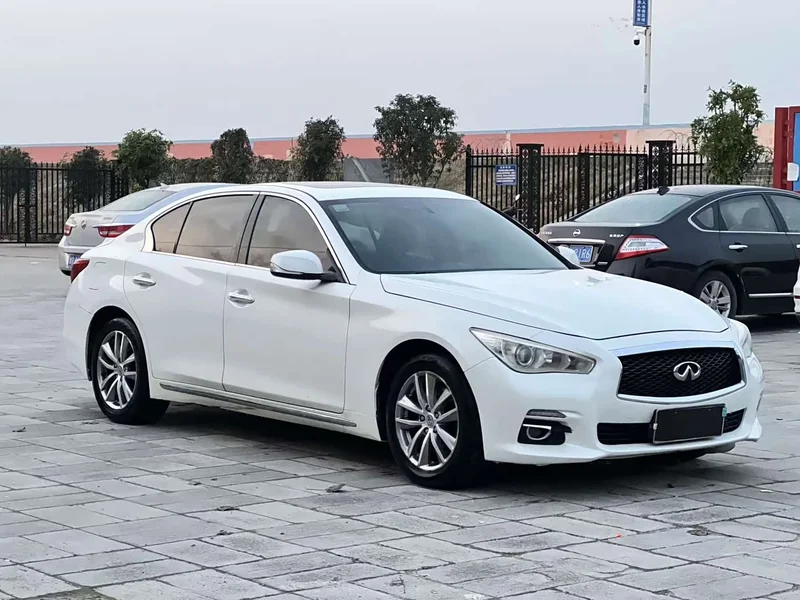 Infiniti Q50L — фото 3