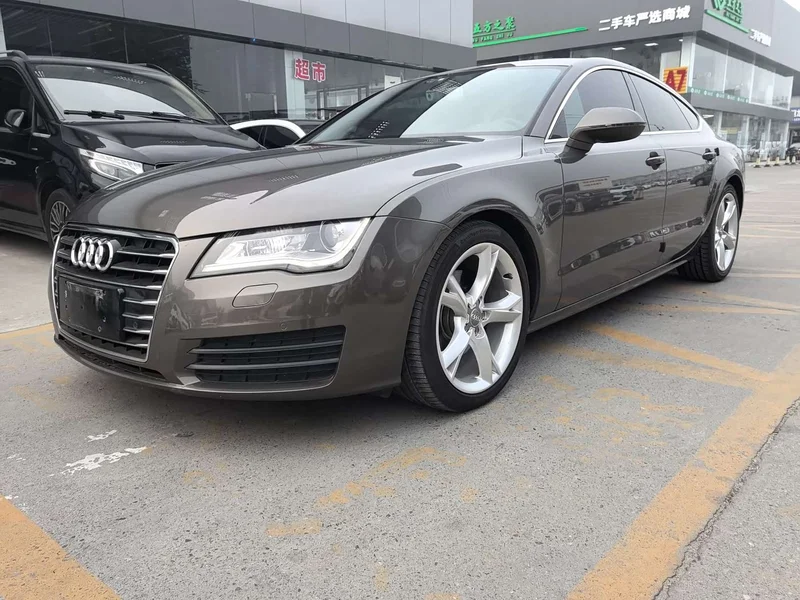 Audi A7 — фото 1