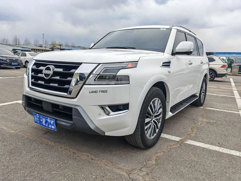 Nissan Patrol — фото 1