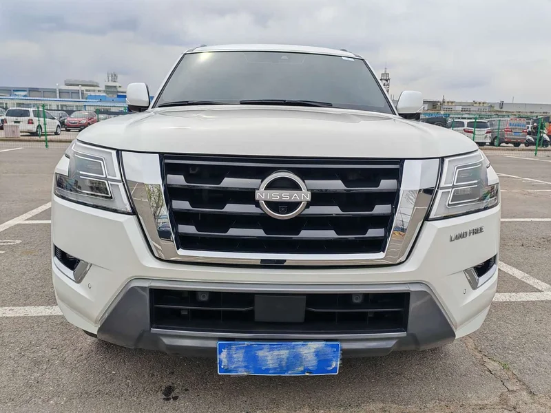 Nissan Patrol — фото 2