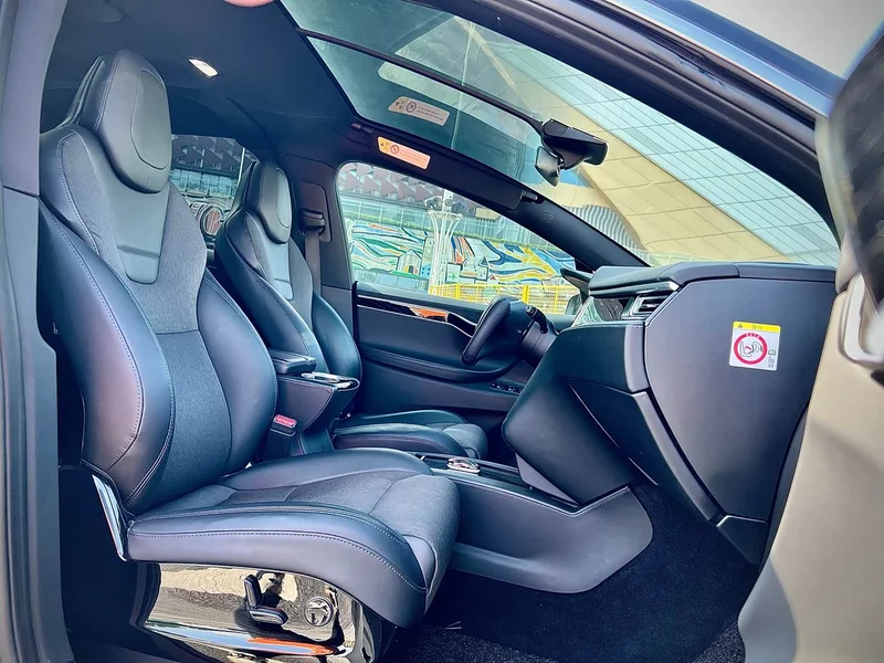 Tesla Model X — фото 7