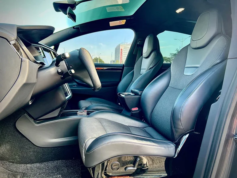 Tesla Model X — фото 9