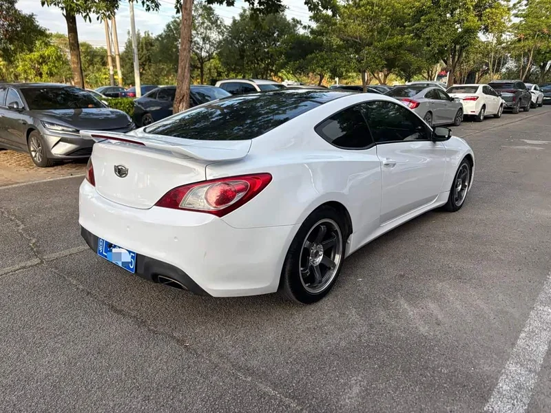 Hyundai Rohens Coupe — фото 8
