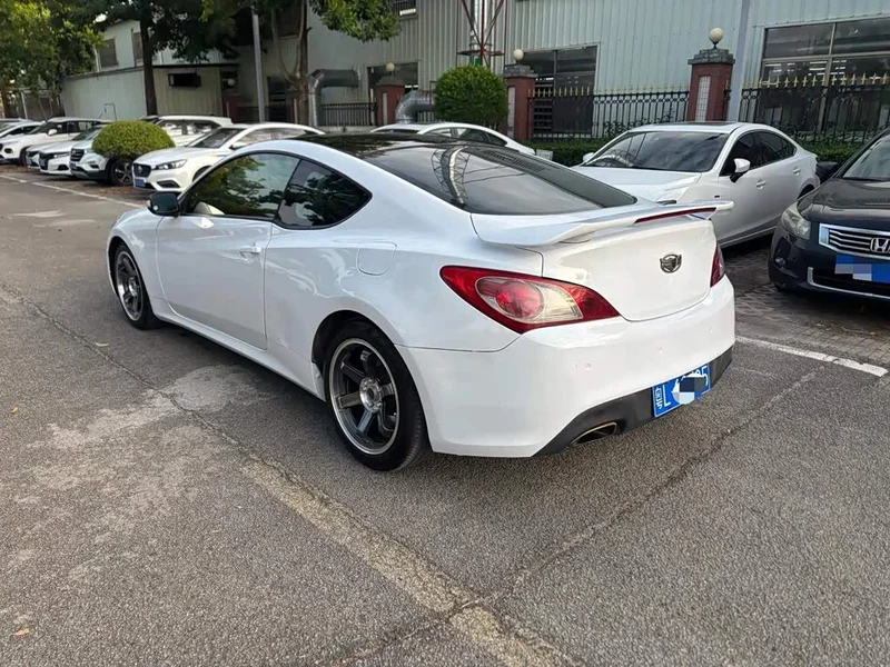 Hyundai Rohens Coupe — фото 10