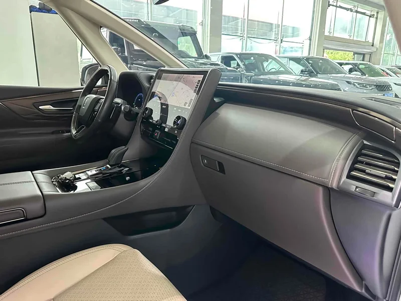 Toyota Vellfire — фото 15