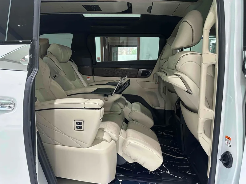 Toyota Vellfire — фото 16