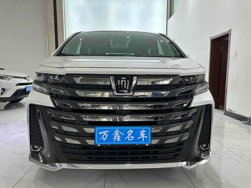 Toyota Vellfire — фото 2