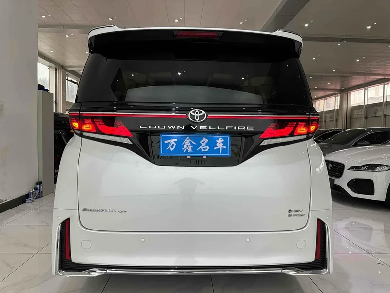 Toyota Vellfire — фото 21