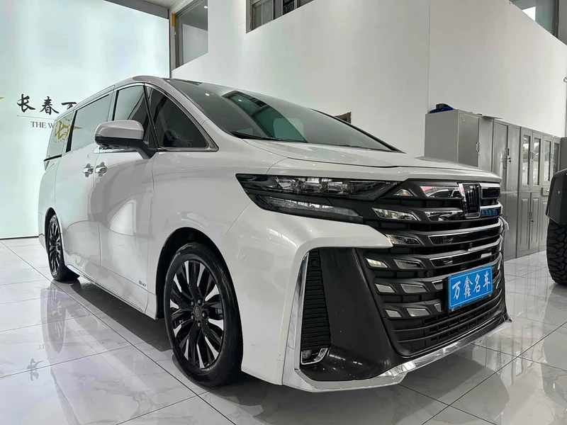 Toyota Vellfire — фото 3