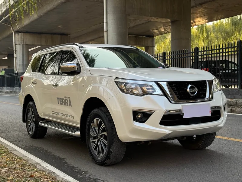 Nissan Terra — фото 3