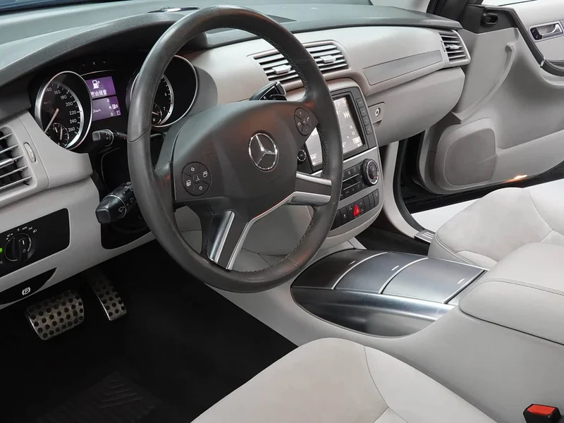 Mercedes-Benz R-Class — фото 11