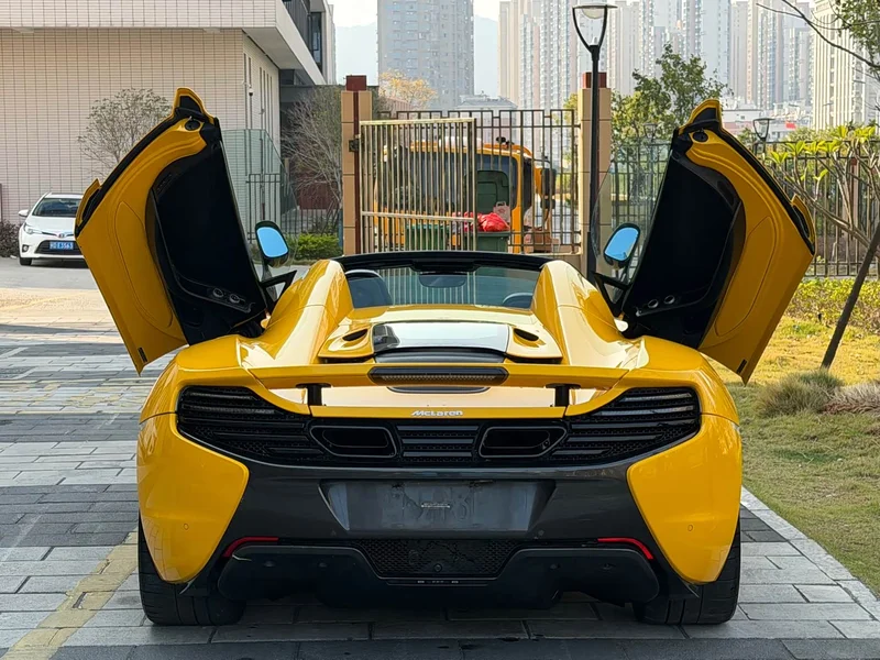 McLaren 625C — фото 6