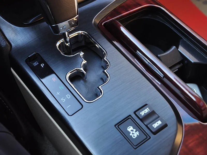 Toyota Crown — фото 14