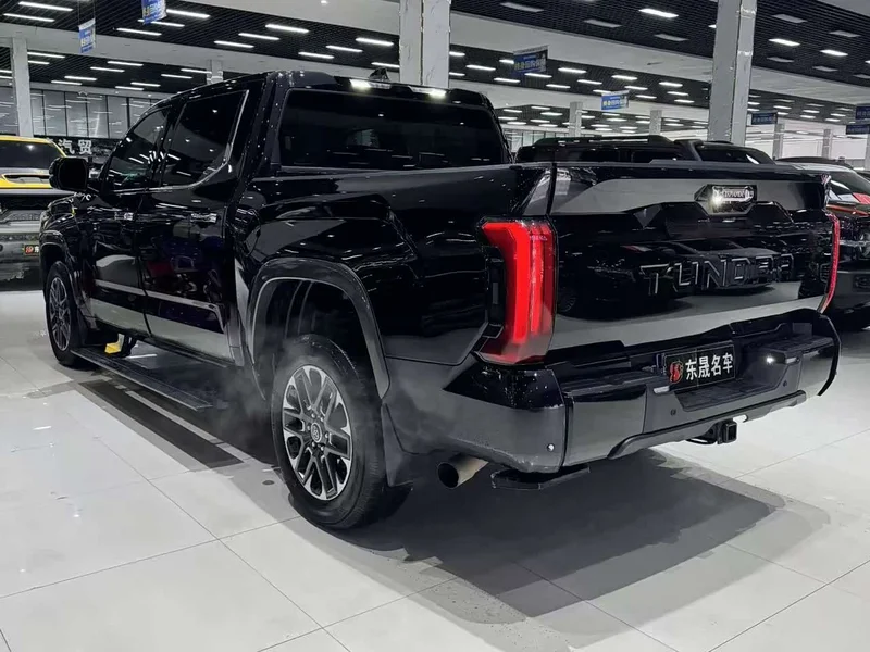 Toyota Tundra — фото 7