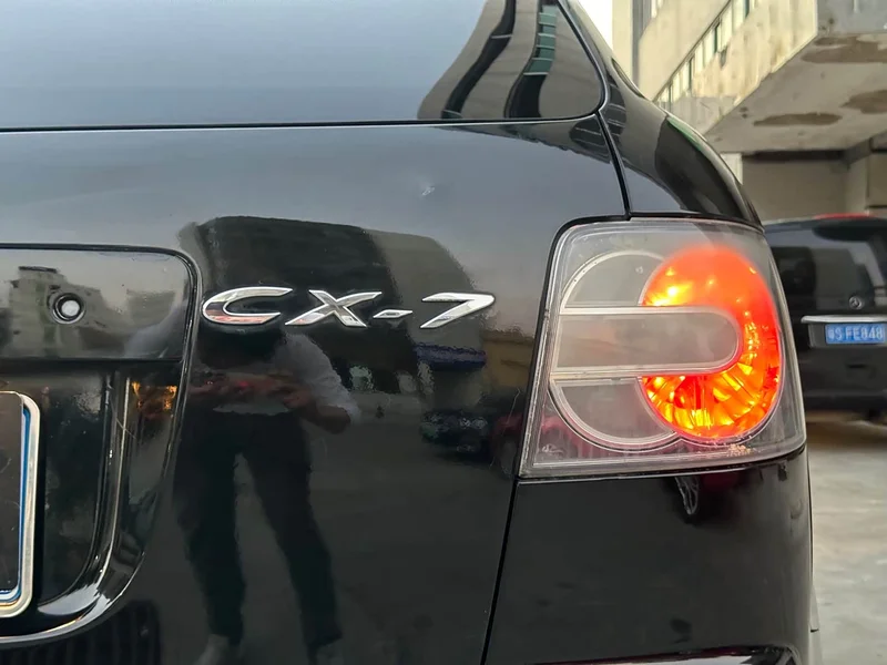 Mazda CX-7 — фото 10