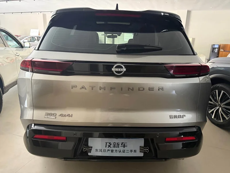 Nissan Pathfinder — фото 13