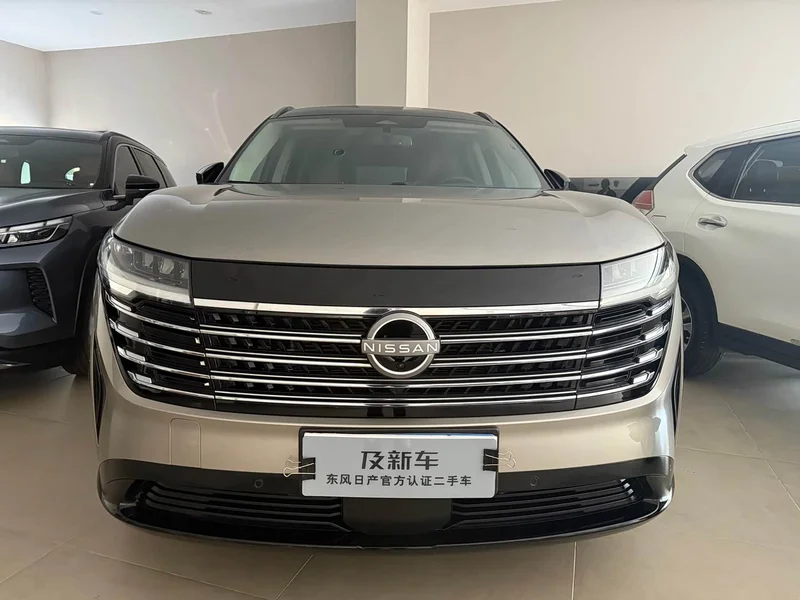 Nissan Pathfinder — фото 2