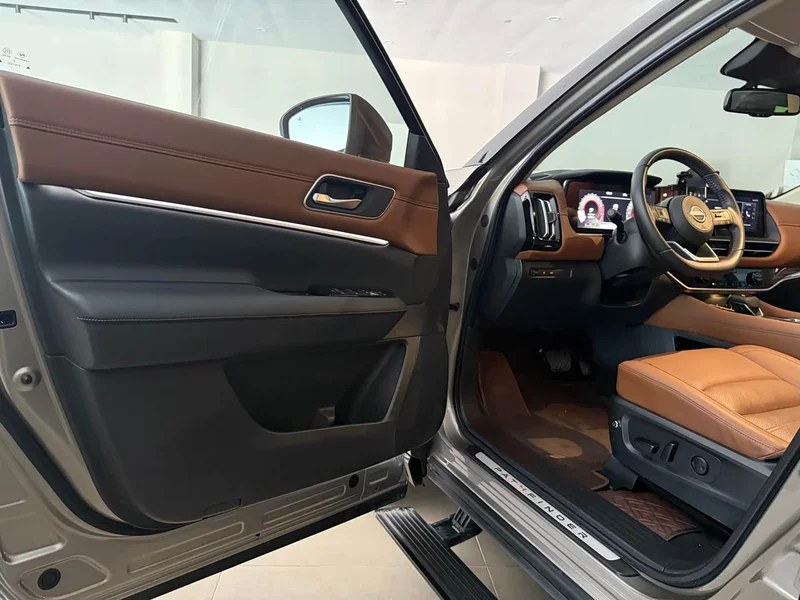 Nissan Pathfinder — фото 4