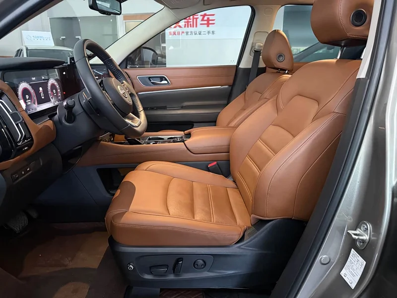 Nissan Pathfinder — фото 6