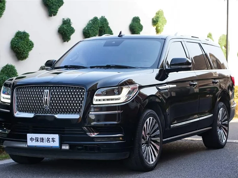 Lincoln Navigator — фото 1