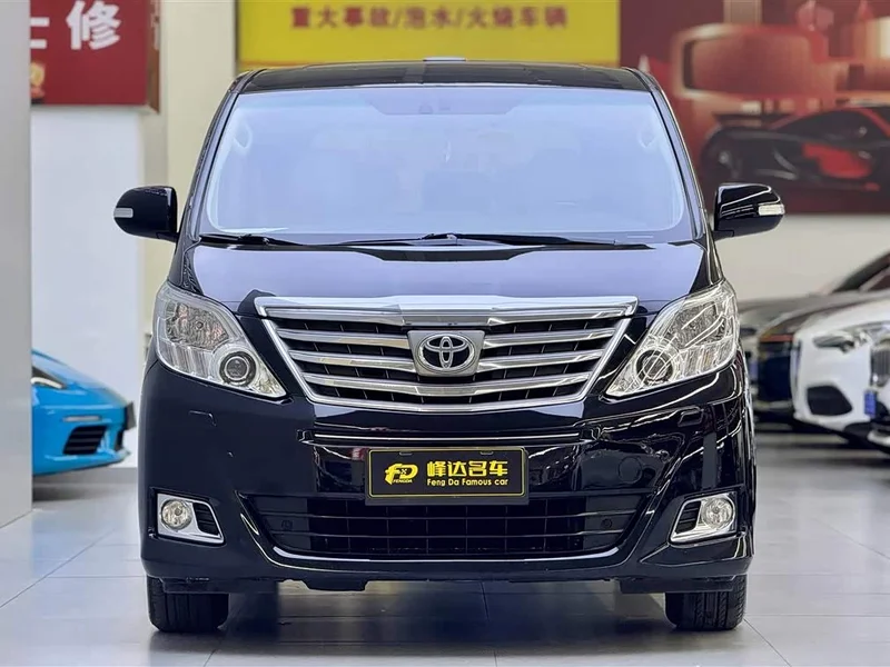 Toyota Alphard — фото 3