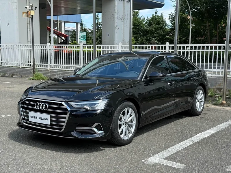 Audi A6L — фото 1
