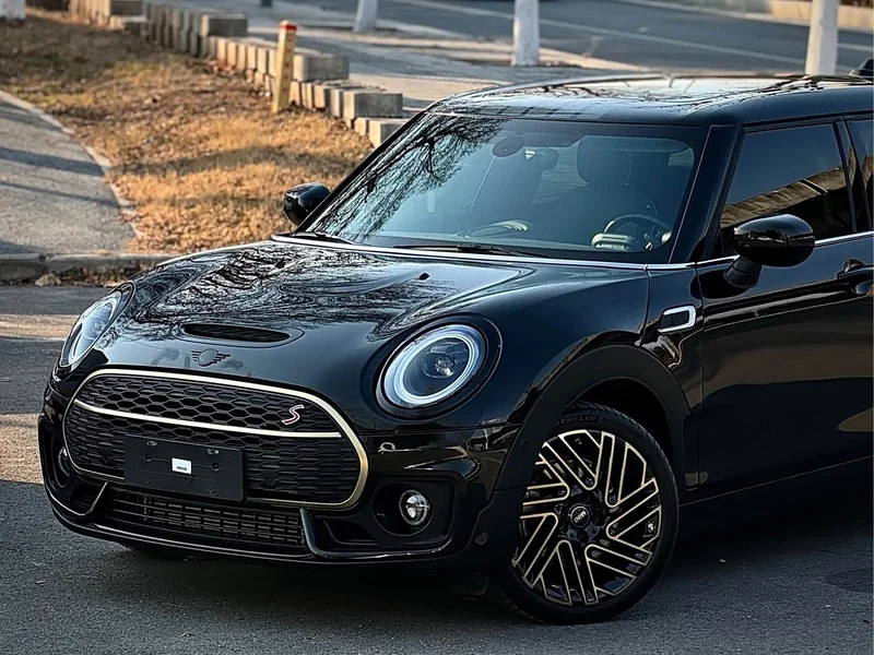 MINI CLUBMAN — фото 2
