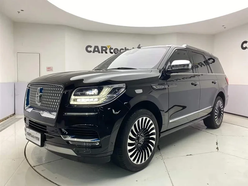 Lincoln Navigator — фото 1