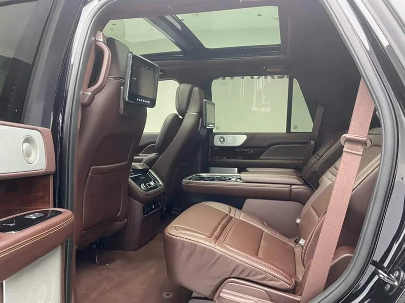 Lincoln Navigator — фото 20