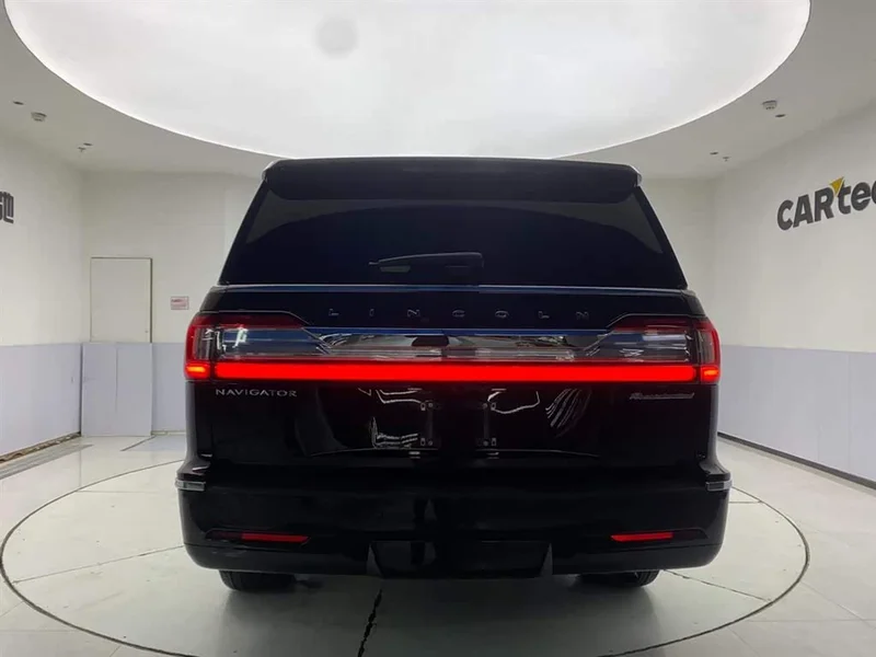 Lincoln Navigator — фото 6