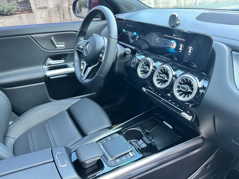 Mercedes-Benz GLA — фото 11